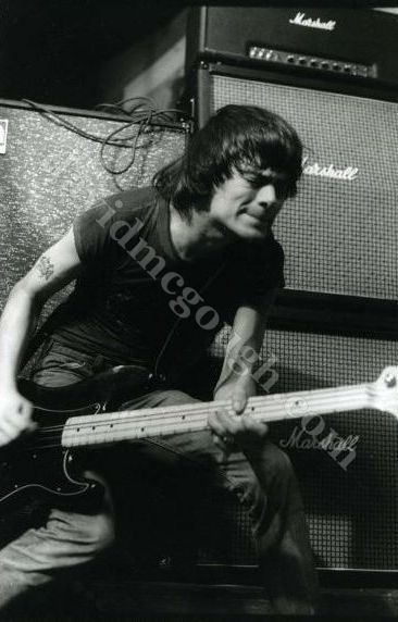 Ramones,  1977 CBGB.jpg
